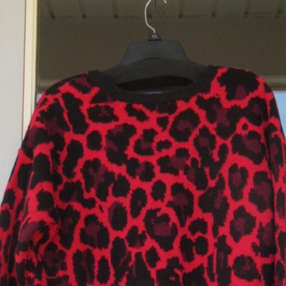 Relist 2/21/23 ❌ Apt. 9 animal print crewneck eyelash sweater PM or PL - Picture 10 of 15